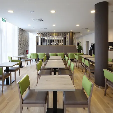 Express By Ihg 3*