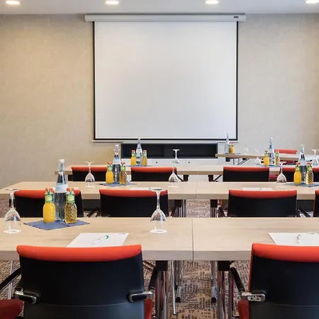Express By Ihg 3*