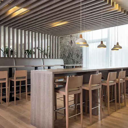 Express By Ihg Hotell 3*