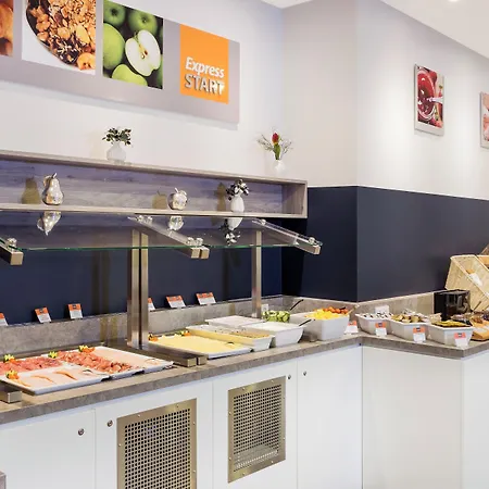 Hotell Express By Ihg Friedrichshafen