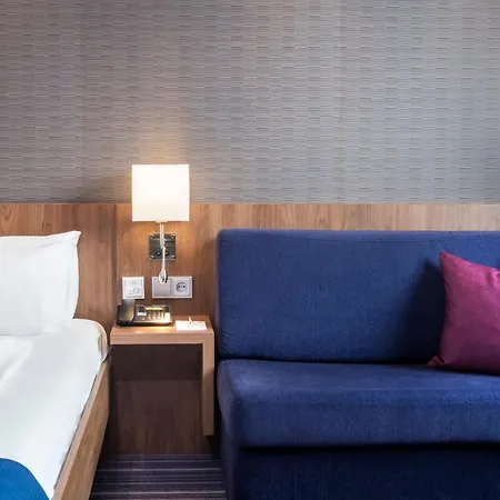 Express By Ihg 3*