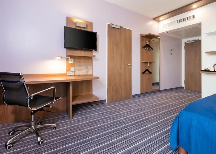 Express By Ihg Hotel