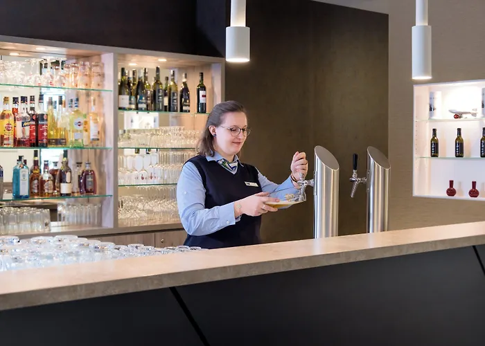 Express By Ihg Hotel 3*