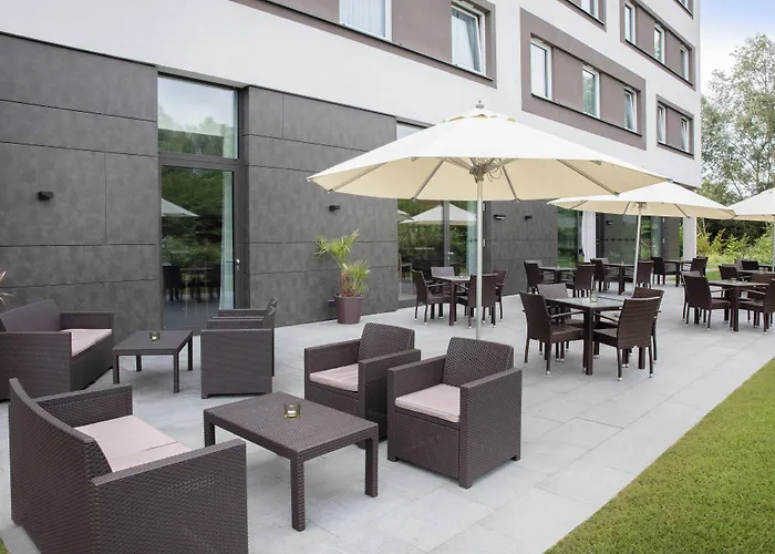 Express By Ihg Hotel 3*