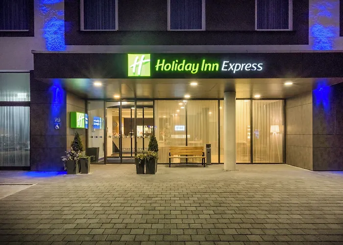 Express By Ihg Hotel 3*