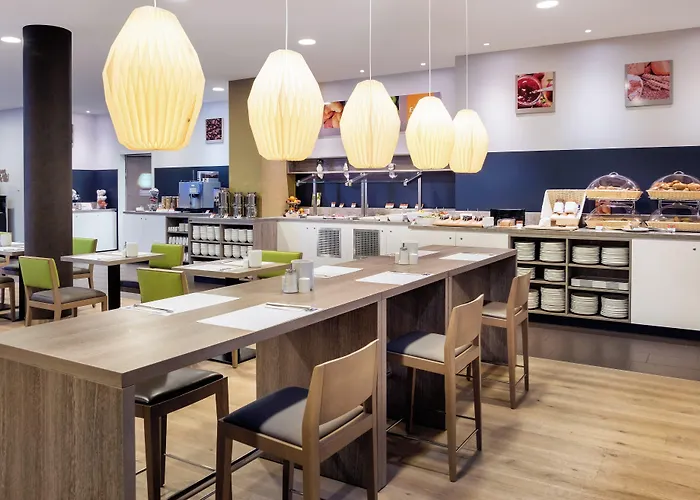 Express By Ihg Hotel