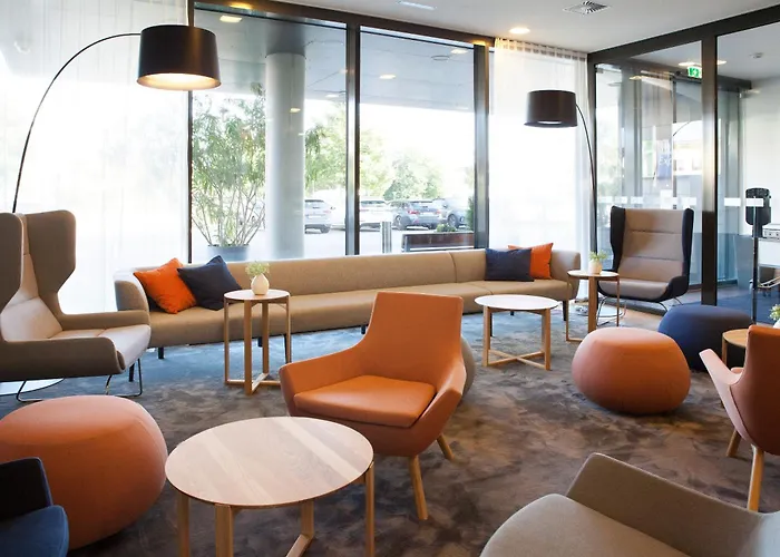 Express By Ihg Hotel